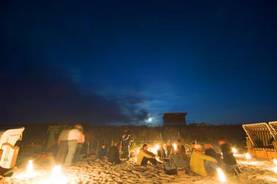 Graal-Müritz Lagerfeuer am Strand Abendhimmel