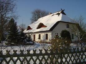 Graal-Müritz Buednerhaus mit Garten im Winter